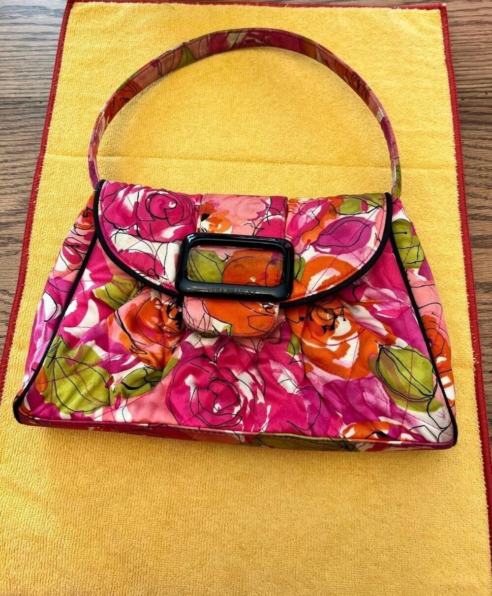 NWOT Vera Bradley Floral
Pink Green Bag Effortless handbag style.